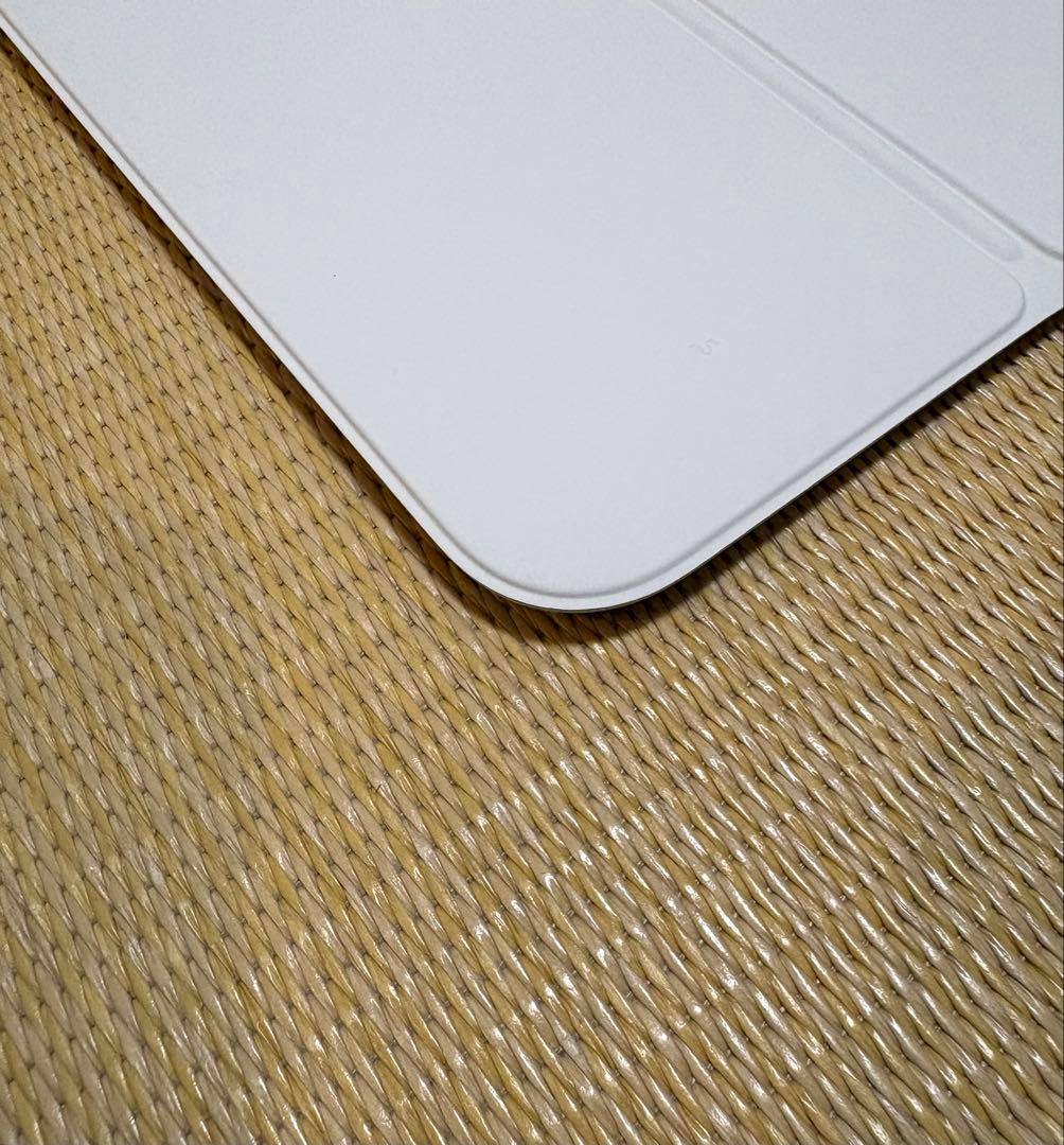 iPad 第10世代 Magic Keyboard Folio 新品近い