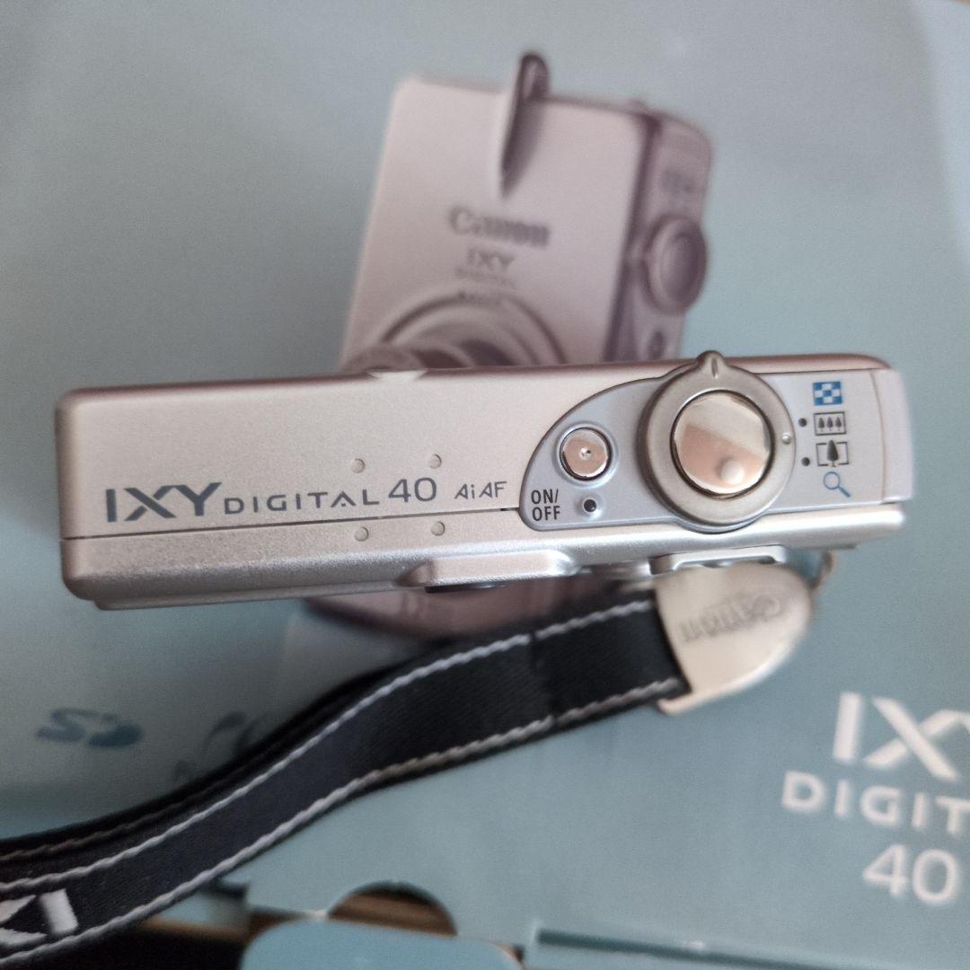 Ｕｓｅｄ　Canon　IXYD40 デジタルカメラ　　3.2メガピクセル