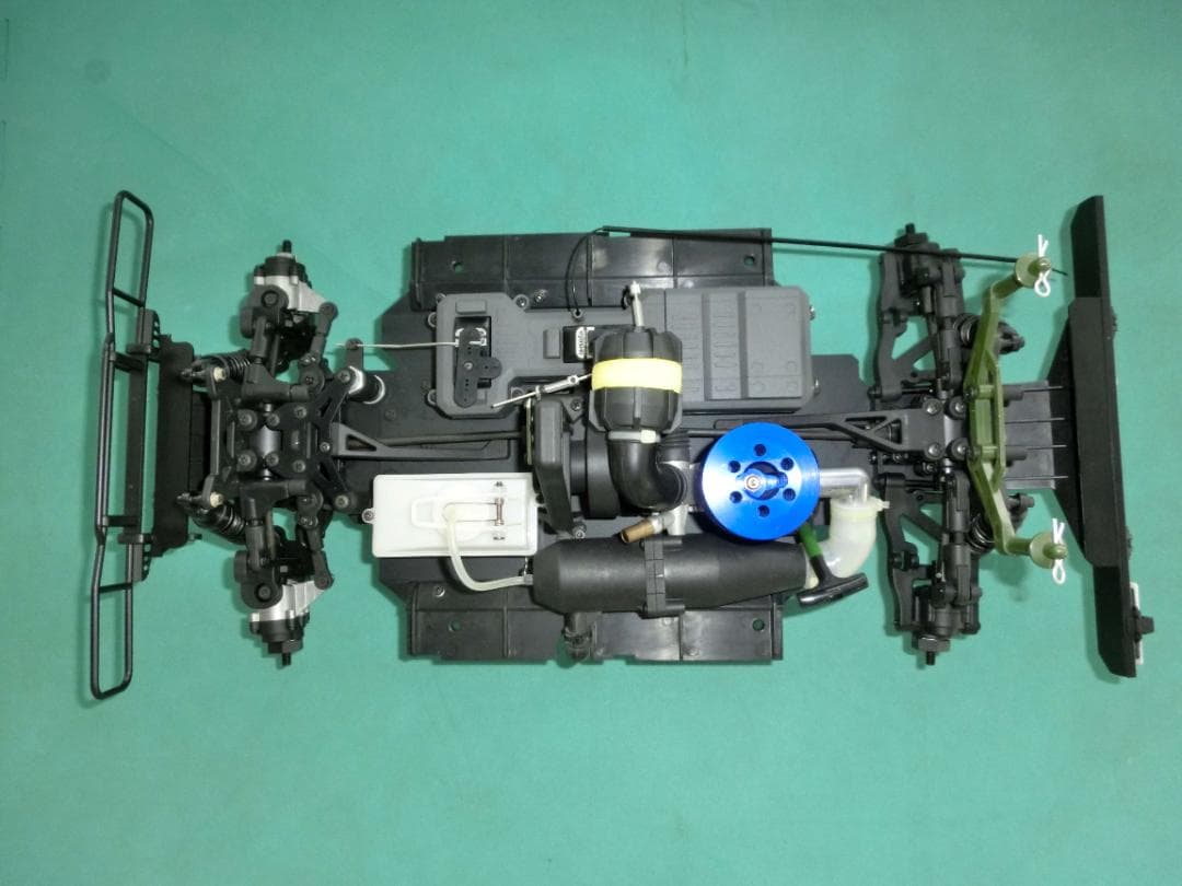 デァゴスティニハマーHUMMER H1 【エンジンRCカー】組み立て完成品