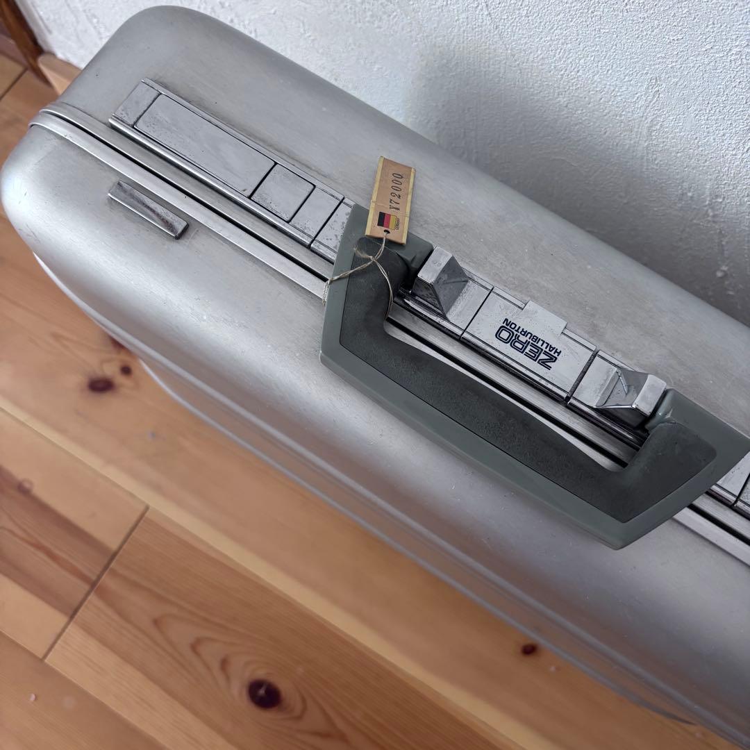 休日限定値下！17日迄 ZERO ゼロハリバートン　ヴィンテージ　シルバー