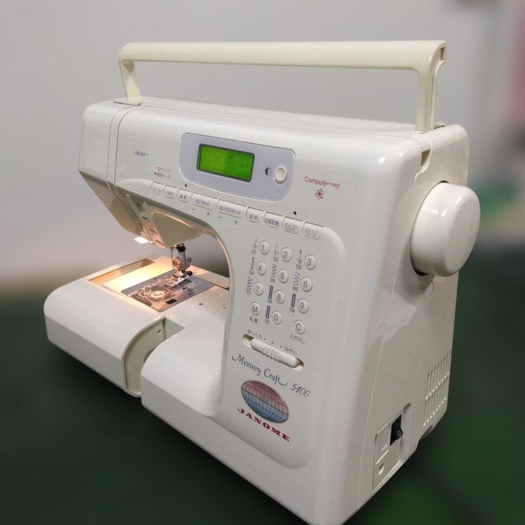 蛇の目ミシンメモリークラフト5100型。