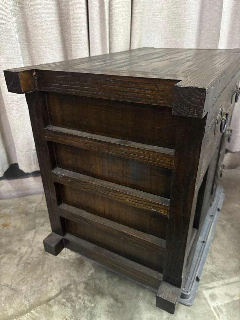 希少な日本製 車箪笥 時代箪笥