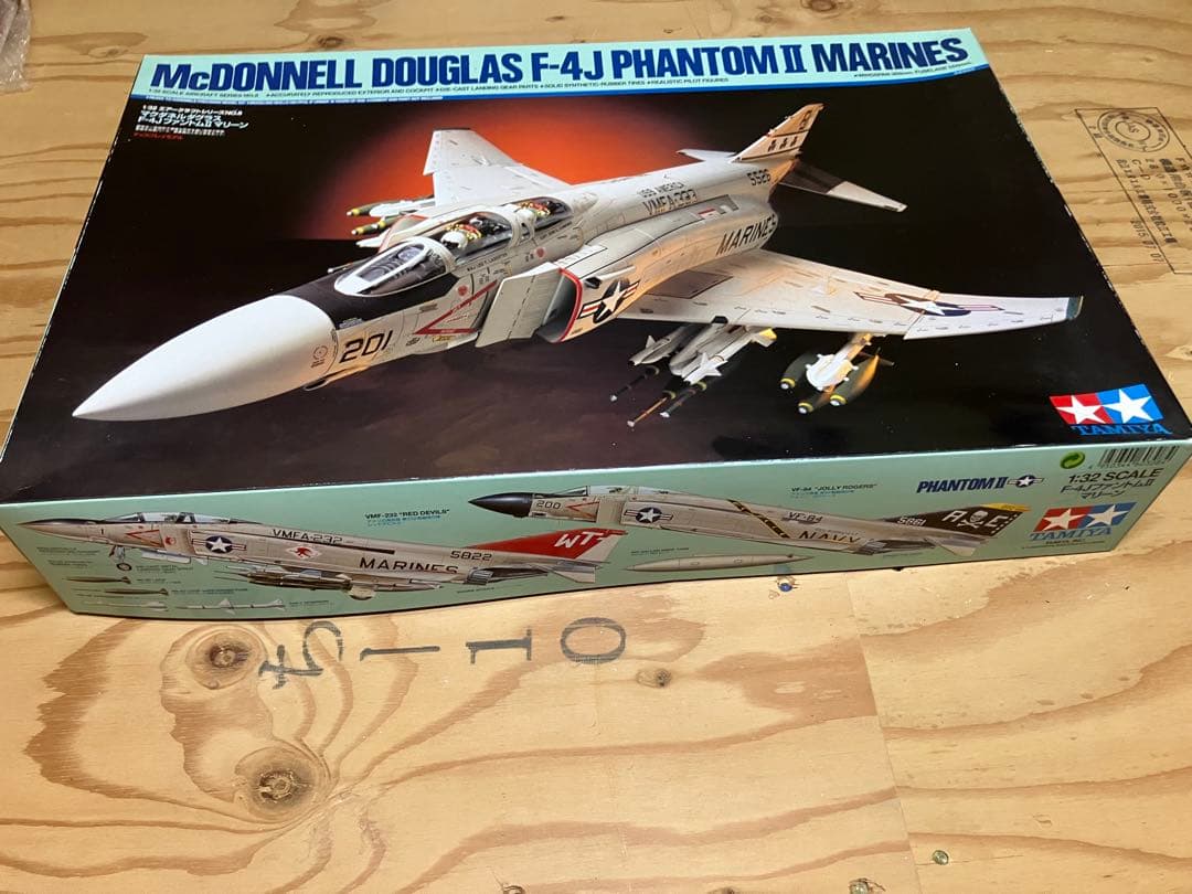 未使用　未組立　1/32 マクダネルダグラス　F-4Jファントムマリーン
