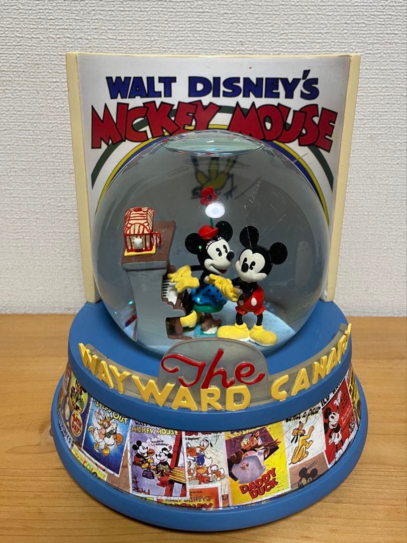 激レア　ディズニーストア　スノードーム The Wayward Canary