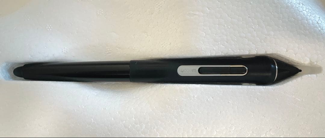 Wacom cintiq pro 24本体＋Wacom flex arm