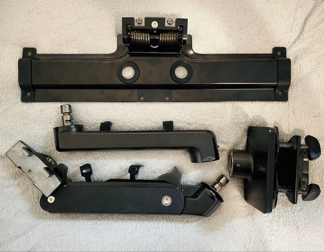 Wacom cintiq pro 24本体＋Wacom flex arm