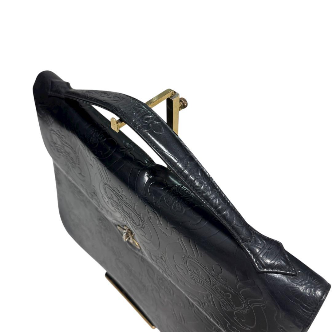 ヴィヴィアンウエストウッド　ビジネスバッグ　オーブロゴ　型押し　総柄　金具