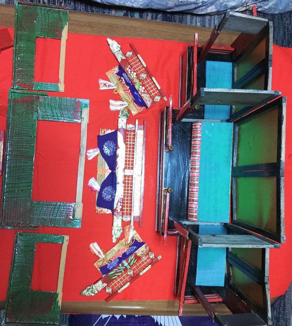 御殿飾り豊寿殿と雛人形、小物のセット