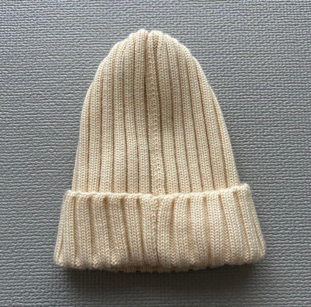 MONCLER クリーム色 ニット帽