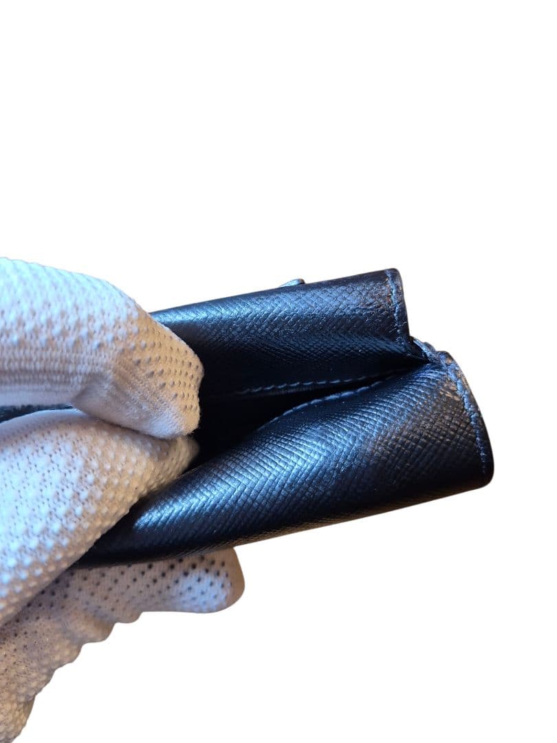 ＰＲＡＤＡ　プラダ　サフィアーノ　三つ折り財布　ミニレターリボン