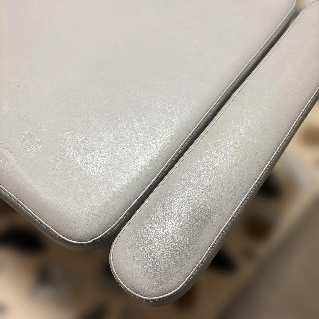 チ*ィ様 整体用ベッド