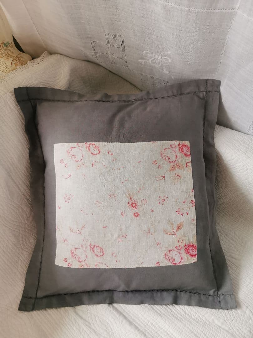 アンティーク フレンチ花柄薔薇ファブリックリネン ヘム刺繍グレークッションカバー