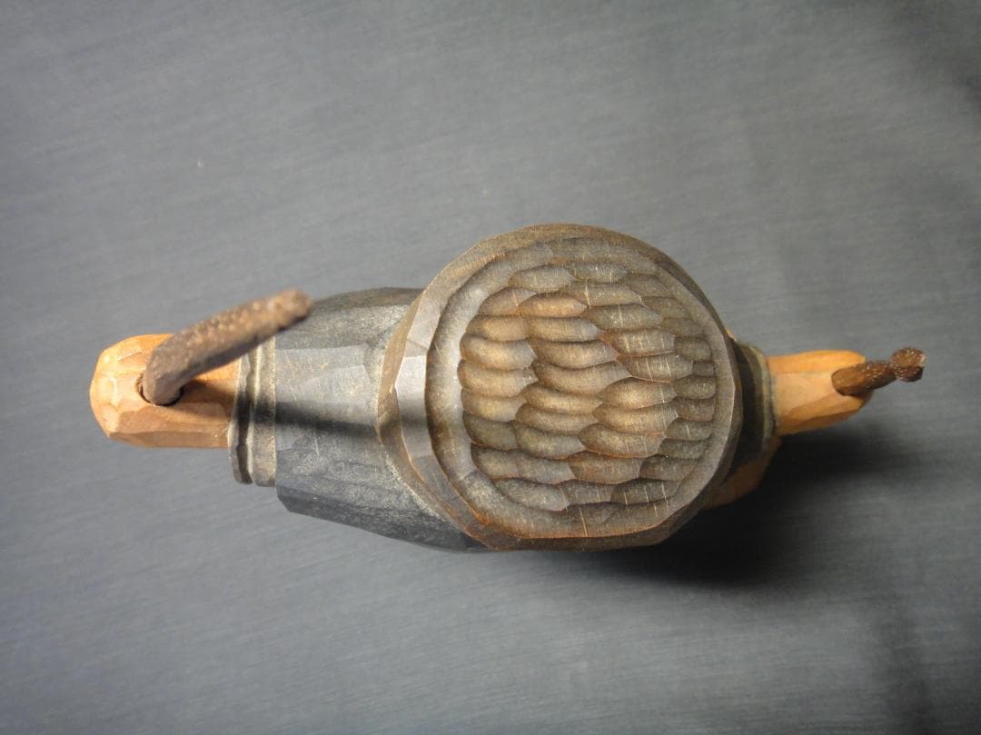 川上 哲 （さとる）作　アイヌ コロポックル 木彫り 彫刻　藤戸竹喜 に師事