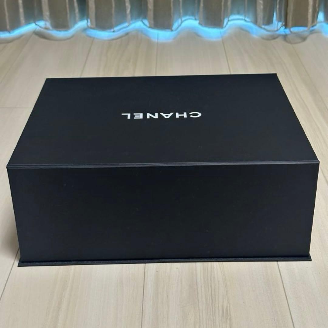 CHANEL　バッグ用空箱　マグネット　リボン&カメリア　約33x27x12.5