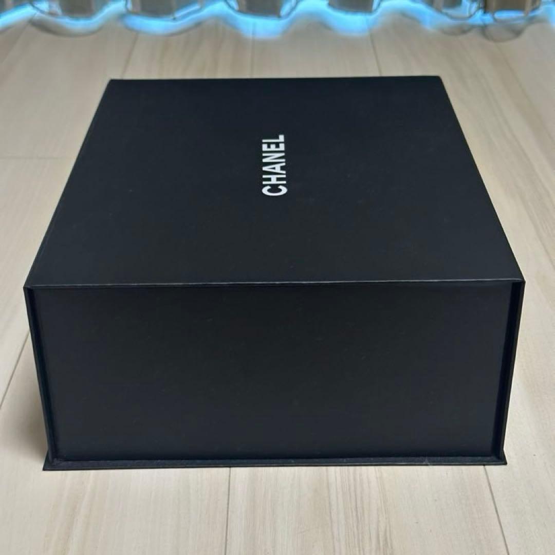 CHANEL　バッグ用空箱　マグネット　リボン&カメリア　約33x27x12.5