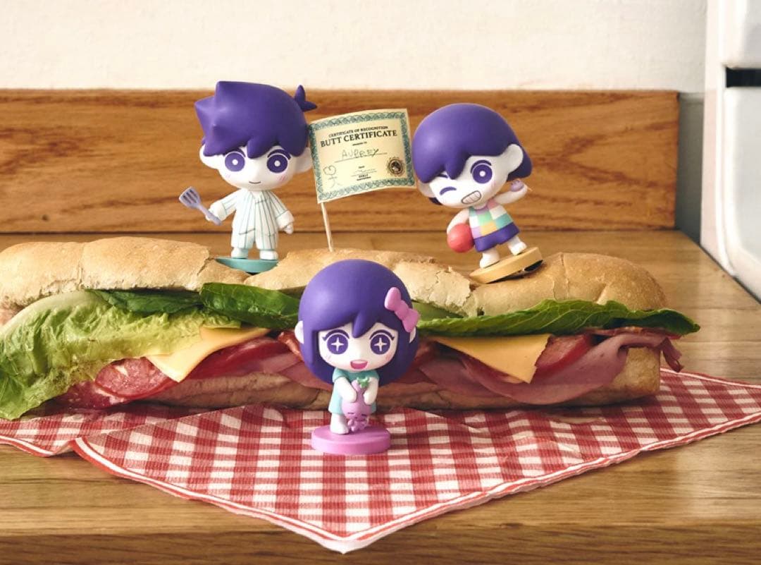 OMORI ビニールフィギュア　ヘッドスペース