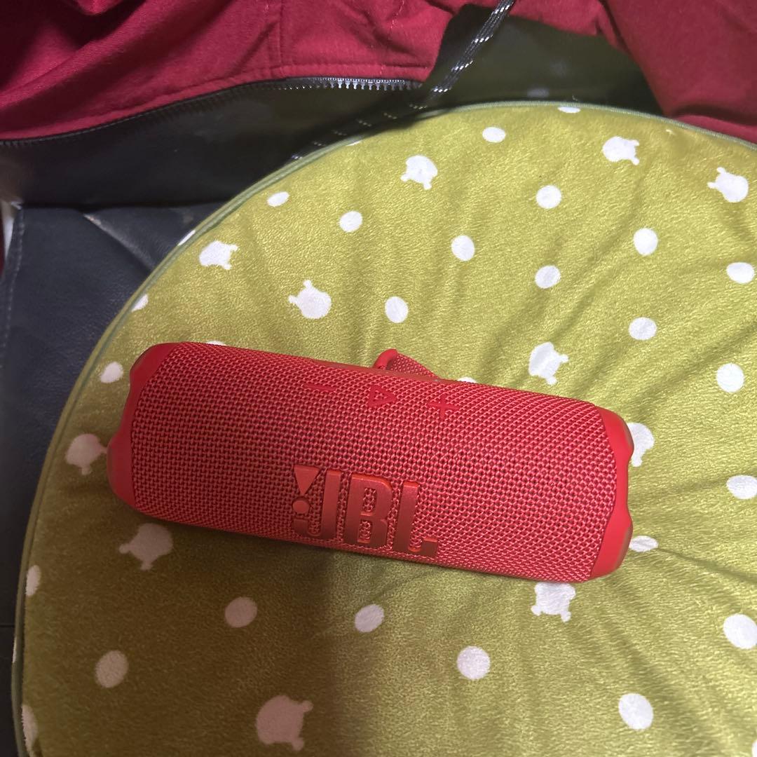 JBL FLIP 7ワイヤレススピーカー レッド箱付き