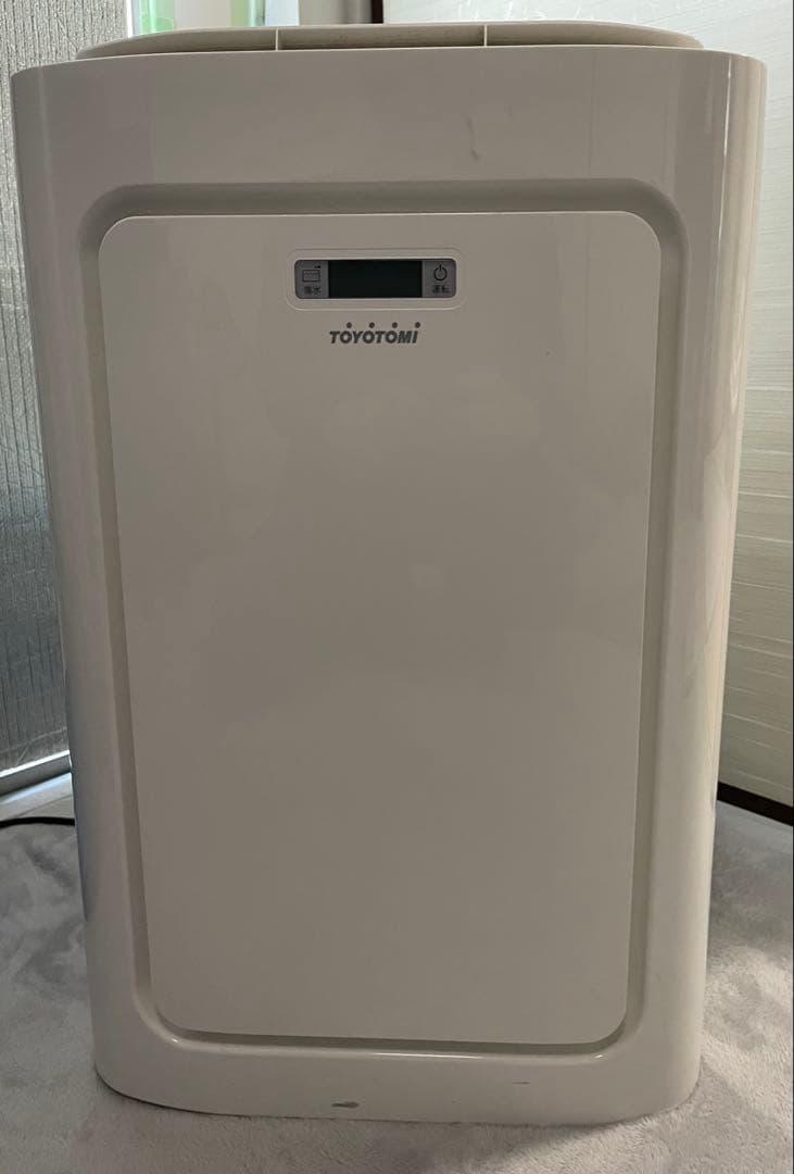 使用短美品 トヨトミスポット冷暖エアコン TAD-22NW 直接引渡希望