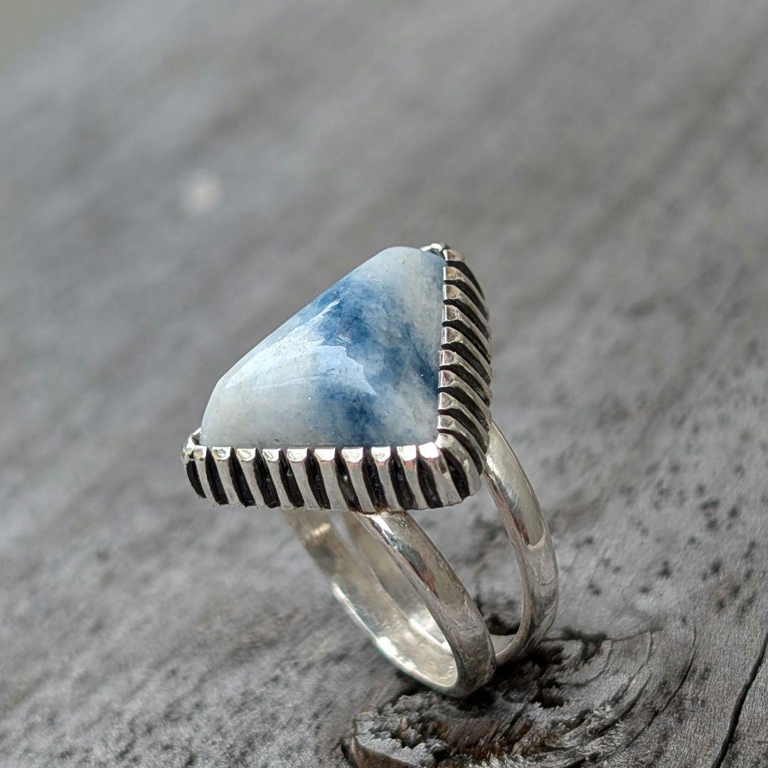 ハンドメイドの入りコン沢翡翠リング　コン沢リング　一点物