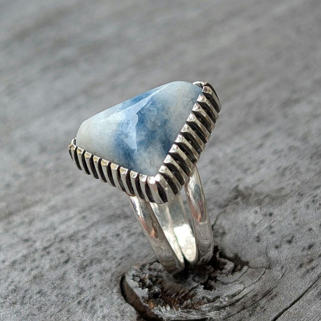 ハンドメイドの入りコン沢翡翠リング　コン沢リング　一点物