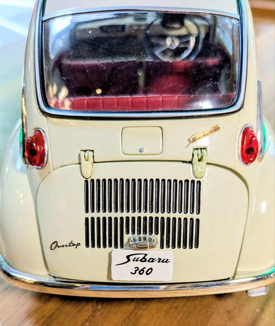 最西端の猫ちゃん　エプロSubaru 360　1/12スケール❤️1822