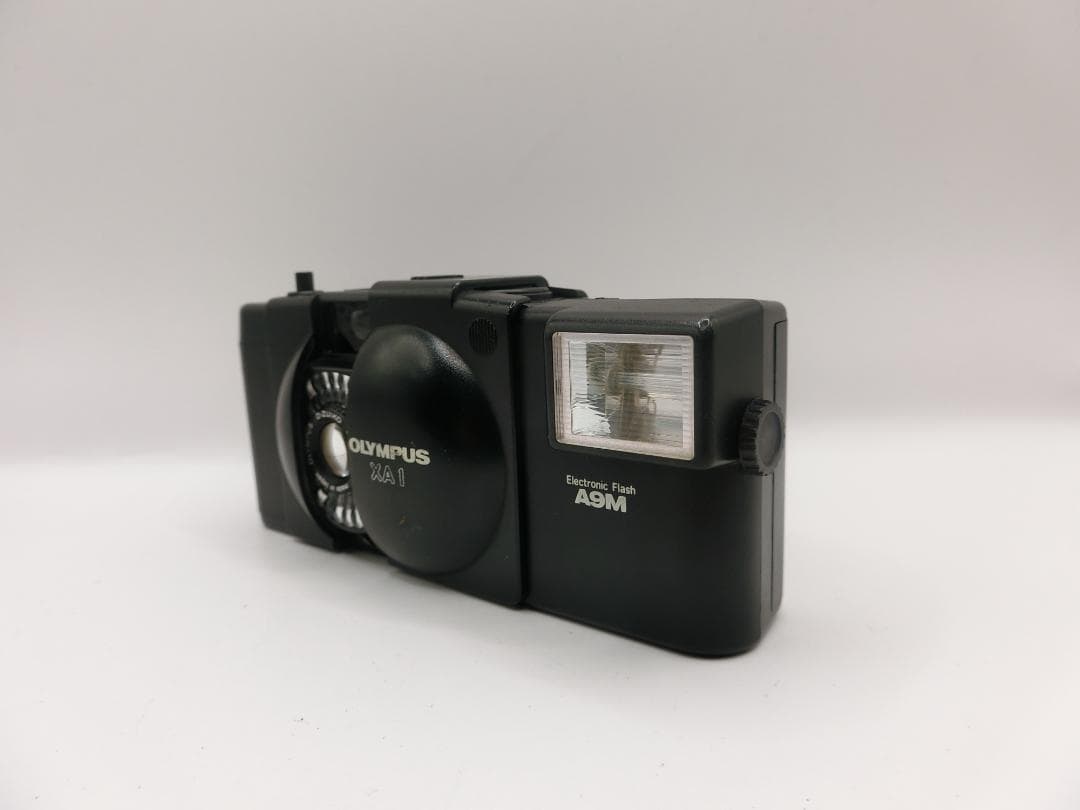 【完動品】 オリンパスOLYMPUS XA 1+A9Mフィルムカメラ動作確認済み