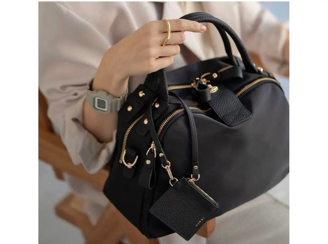 美品　HAYNI ナイロンショルダーバックミニ