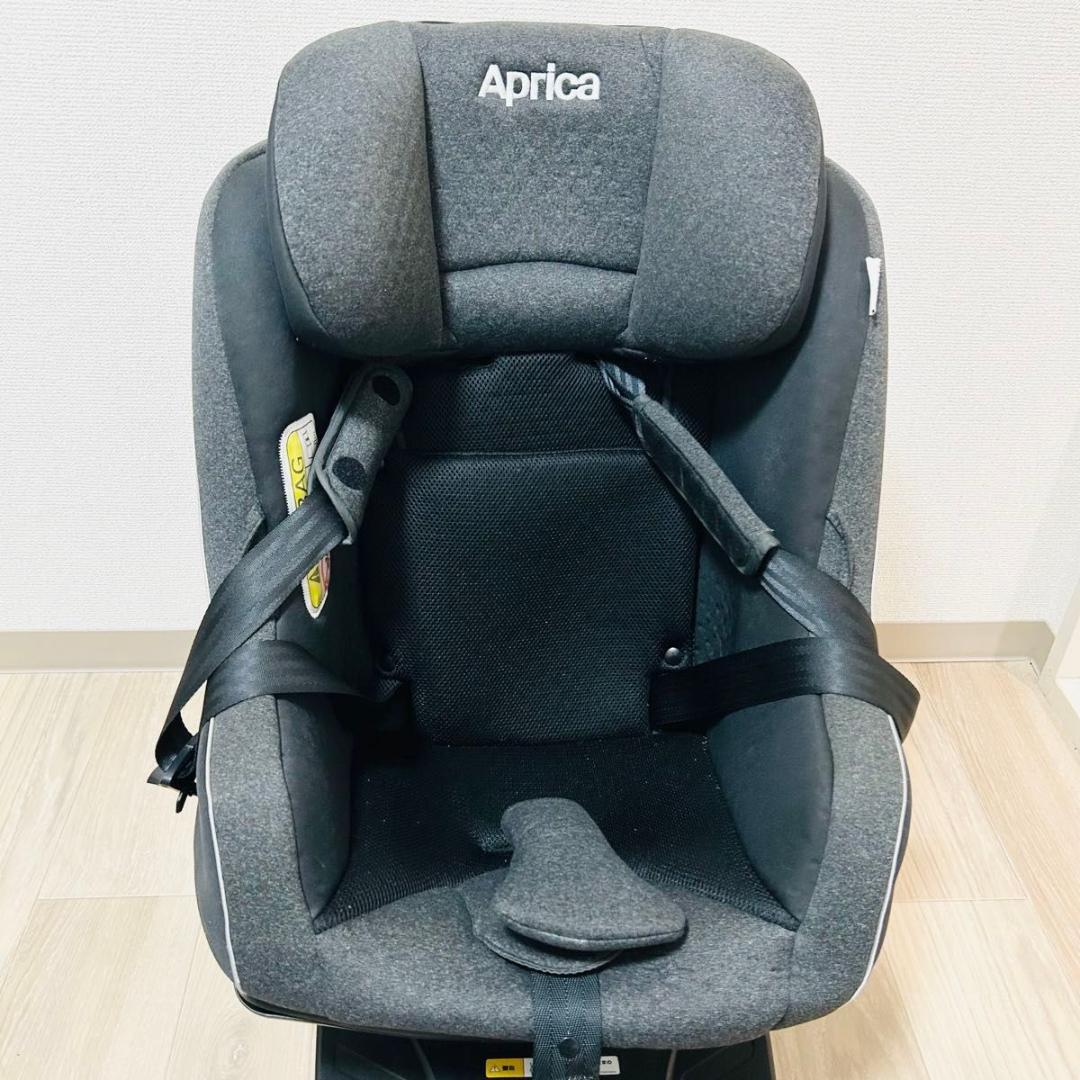 未使用級　Aprica CURURILA LITE ISOFIX 回転式 新生児