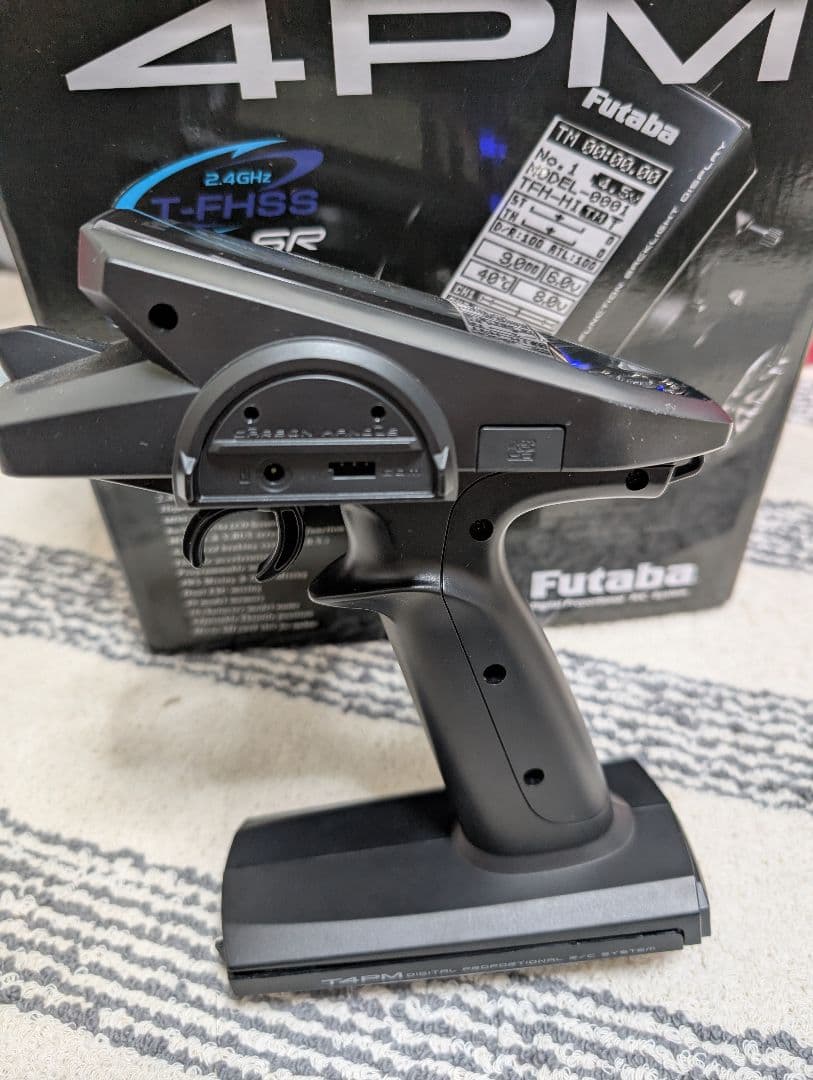 Futaba 4PM 　送信機受信機　画像でご判断ください　送料込み