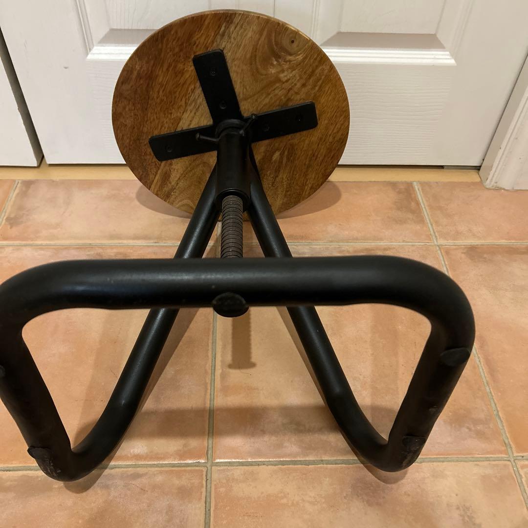 ★IRON STOOL インダストリアル　アイアン　鉄×無垢材　丸椅子　古材ネジ
