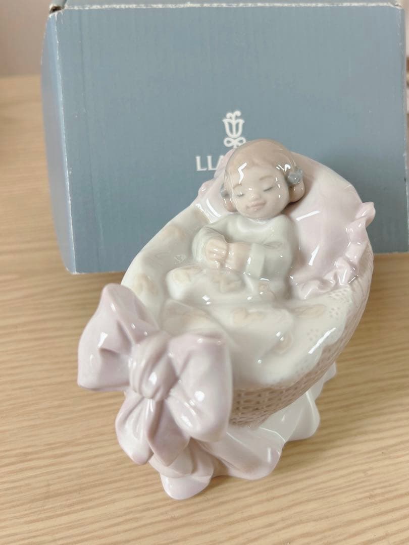 リヤドロ　スイートベビー(女の子)