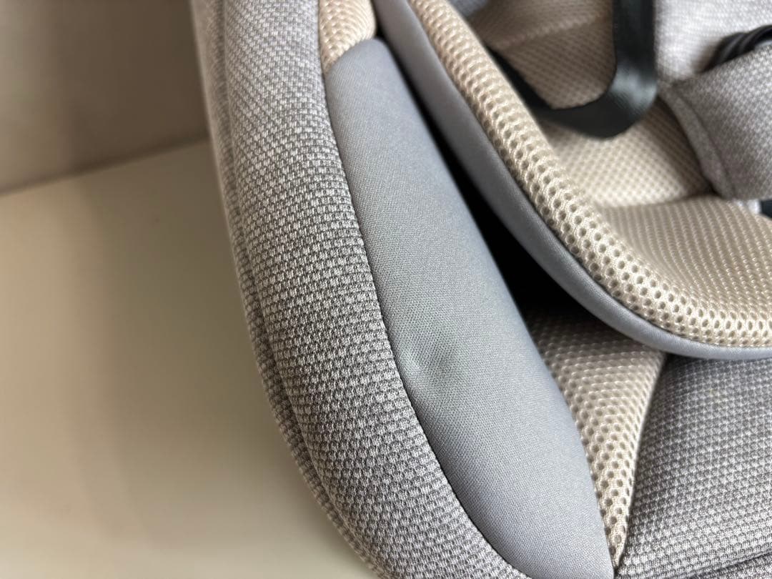 【美品】チャイルドシート レジェプラスネクストキャノピー (新生児～4歳)