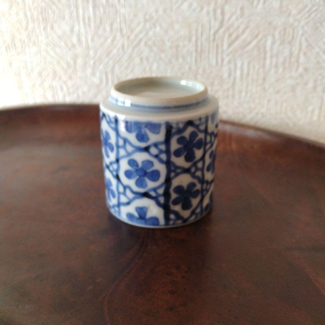 古伊万里染付氷裂小花文覗き猪口