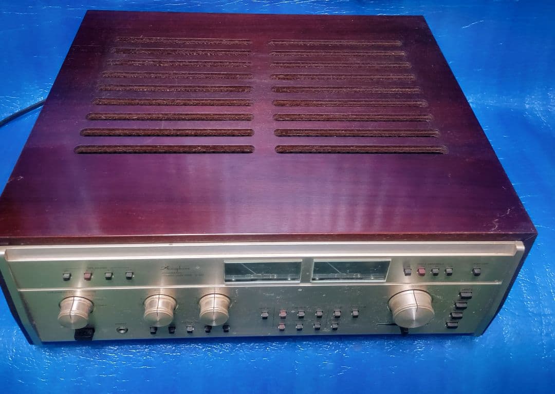 Accuphase（アキュフェーズ）プリメインアンプ E-303通電のみ確認済み