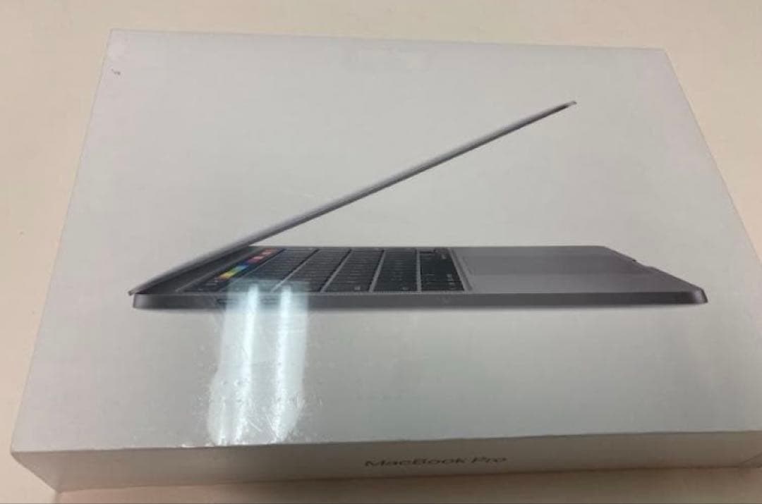 MacBook Pro 2020 A2251 開封したばかり