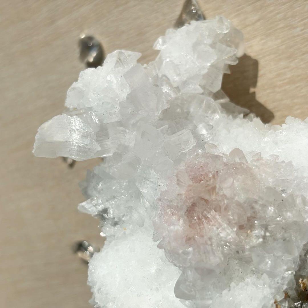 超レア！ ロードクロサイト共生・セレナイト　鉱物標本　原石　クラスター