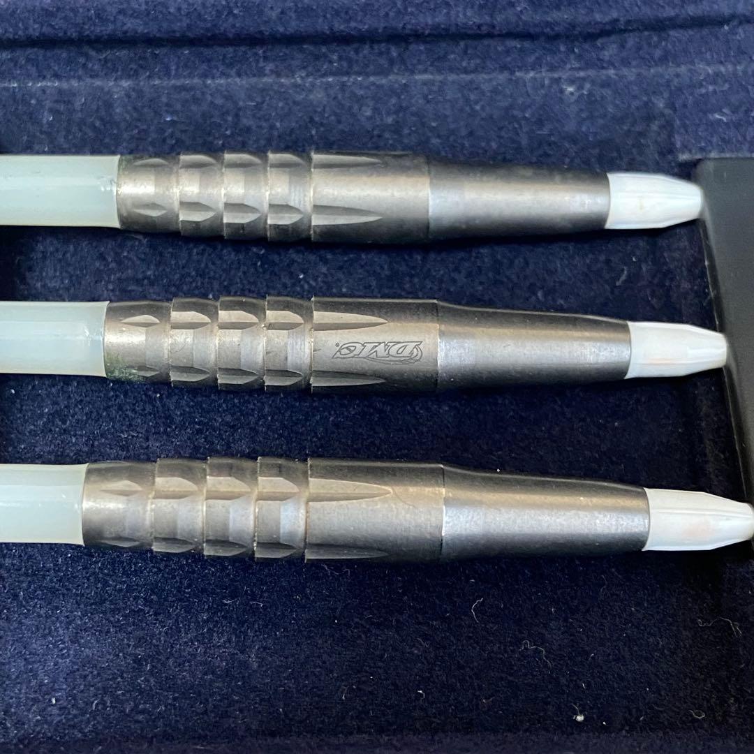 ダーツ DMC COBRA 2 acute