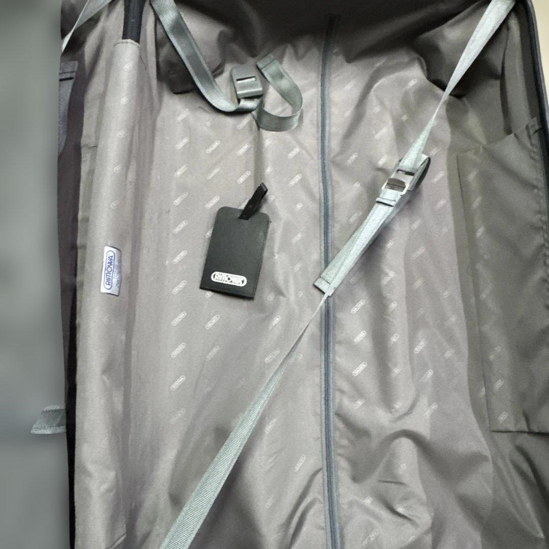 RIMOWA ブラック 4輪キャリーケース　訳アリ　　大容量　サルサ