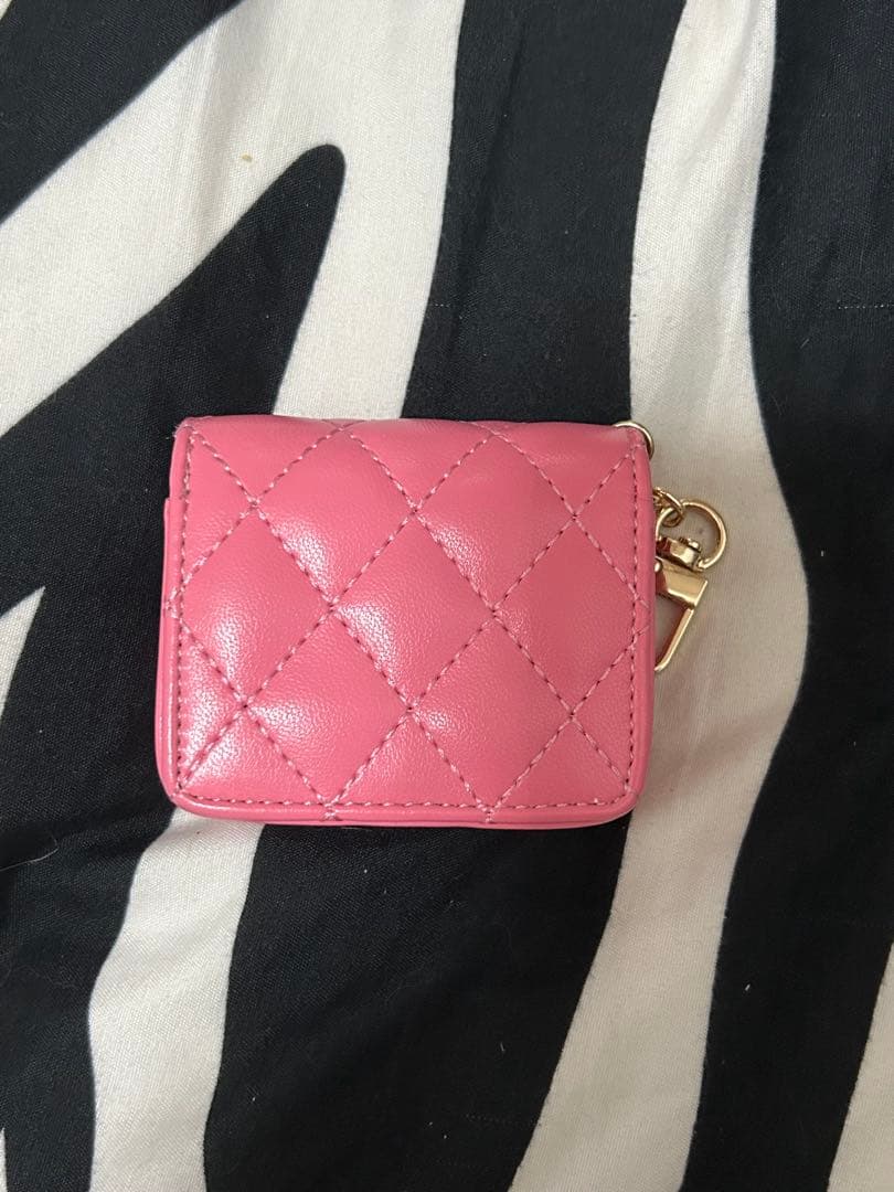 CHANELノベルティAirPodsケース