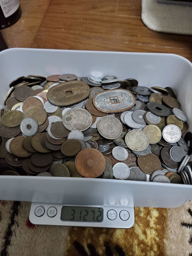 古銭 銀貨 雑銭　たっぷり約３１００g　まとめ売り