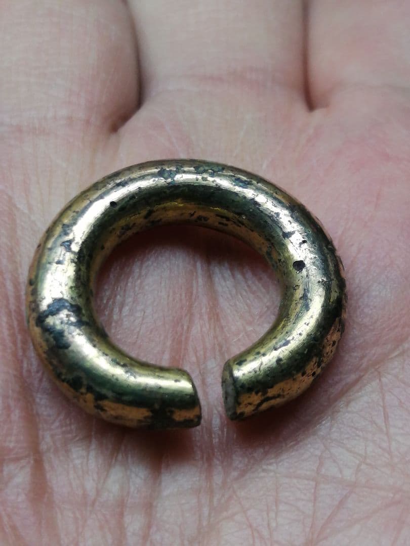 ★古墳期『金環』出土品。11.0g 　古代金 　 表面の鍍金がかなり残っています