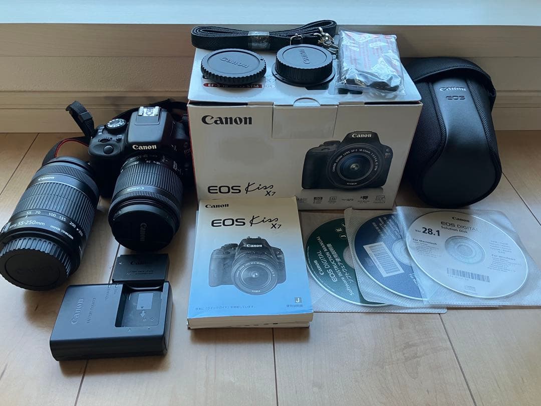 Canon EOS Kiss X7 デジタル一眼レフカメラ　レンズ２本