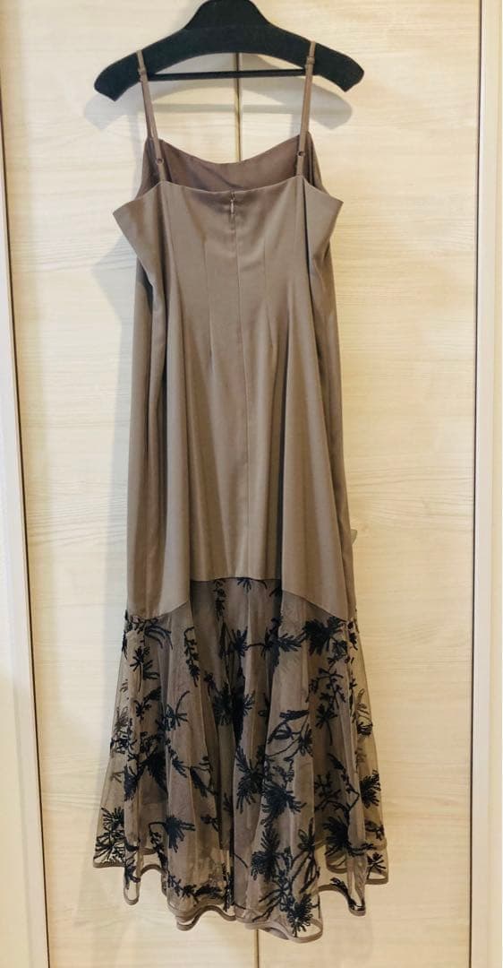 【新品】ドリードール 結婚式 バイカラーエンブロイダリーセットドレス　モカ/M