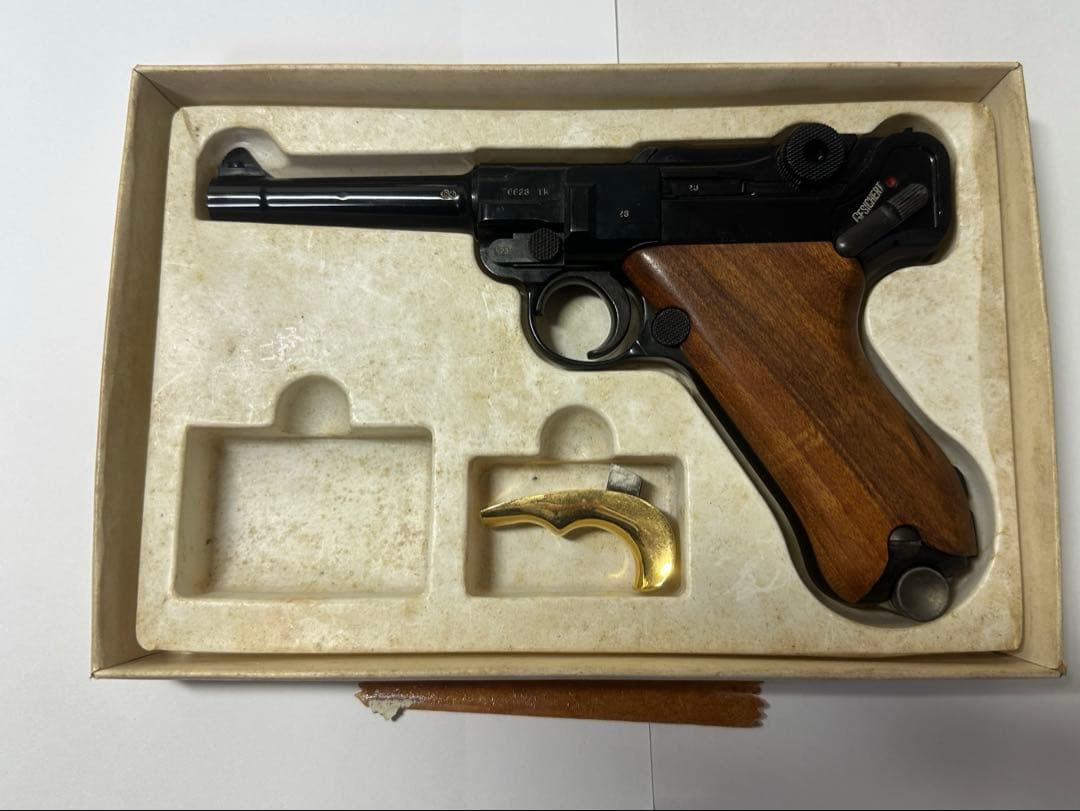 MGC ルガーP08 木製グリップ　モデルガン　箱付き　1980年代　ロゴ刻印