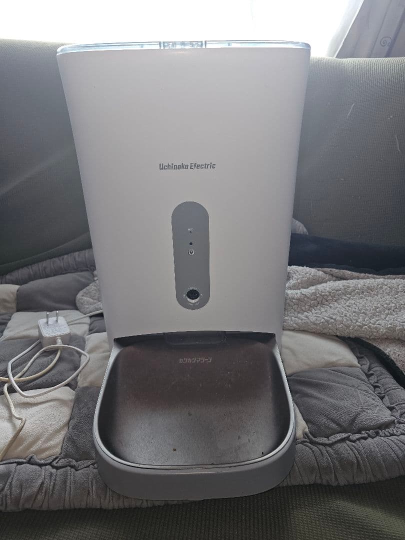 うちのこエレクトリック カリカリマシーンV2C スマホ連動自動給餌器カメラ付