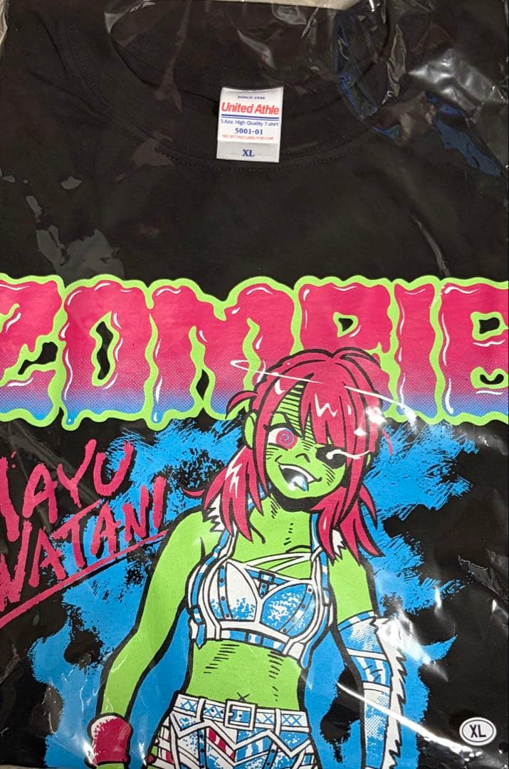 岩谷麻優 ゾンビTシャツ