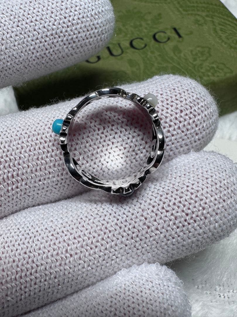 GUCCI シルバーリング フラワーデザイン