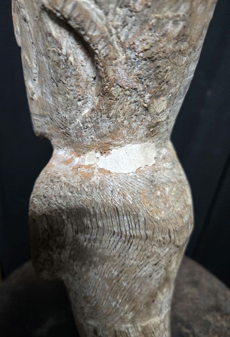 ネパール？祈りの像？彫像木彫り像プリミティブアート　プタリ？