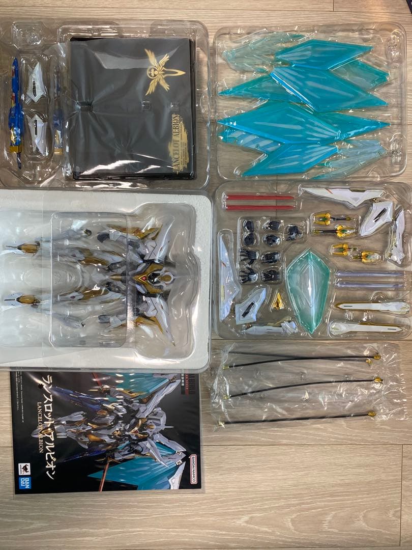 交渉歓迎　メタルビルド　ランスロットアルビオン＆紅蓮聖天八極式　2体セット