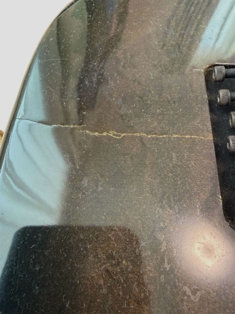 【週末限定セール！】エレキギター　Fender ストラトキャスター 純正ケース付